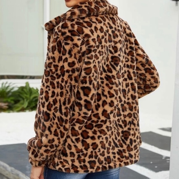 Leopard Teddy Jacket - Picture 3 of 5